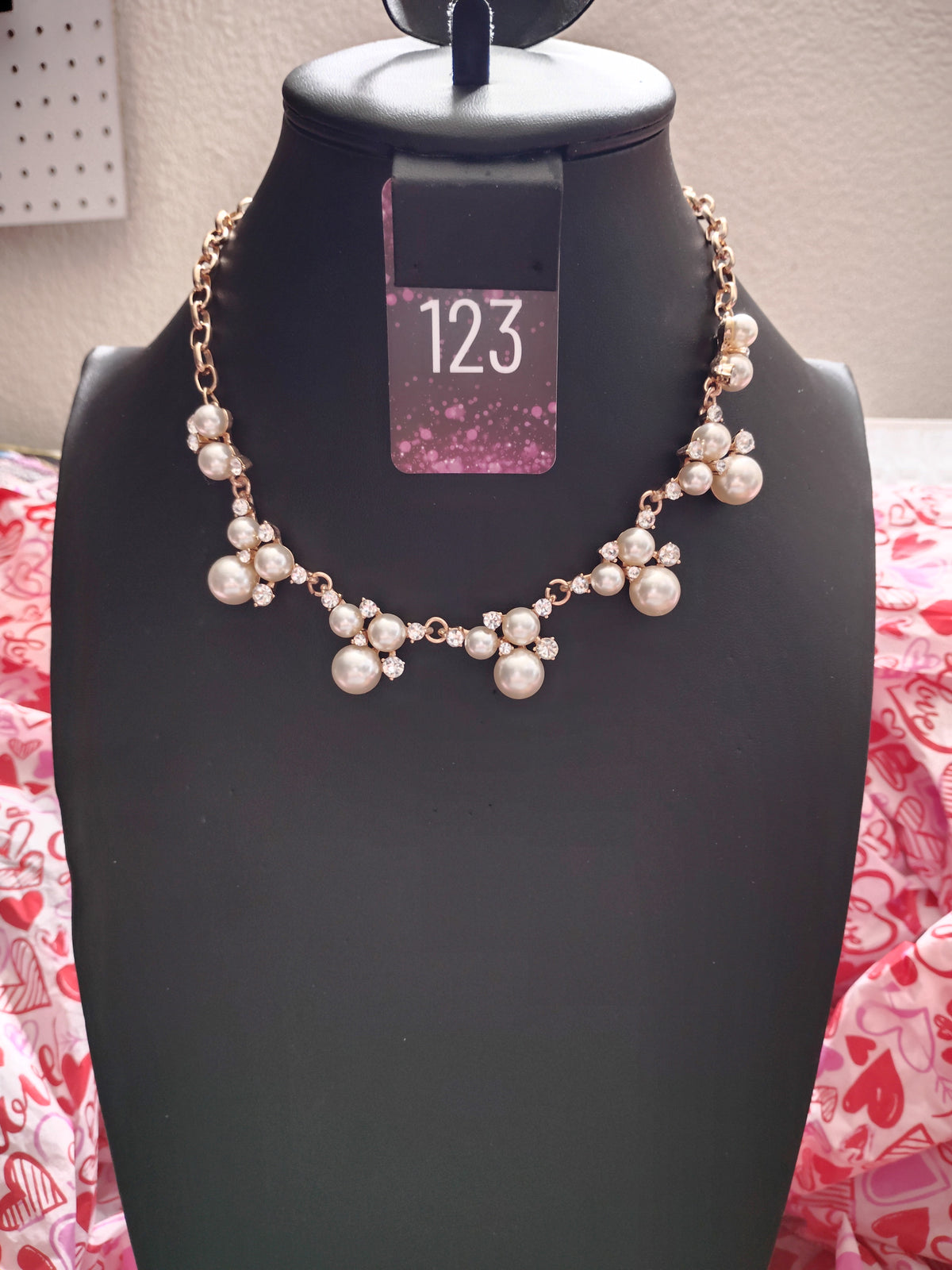 Gold pearl necklace