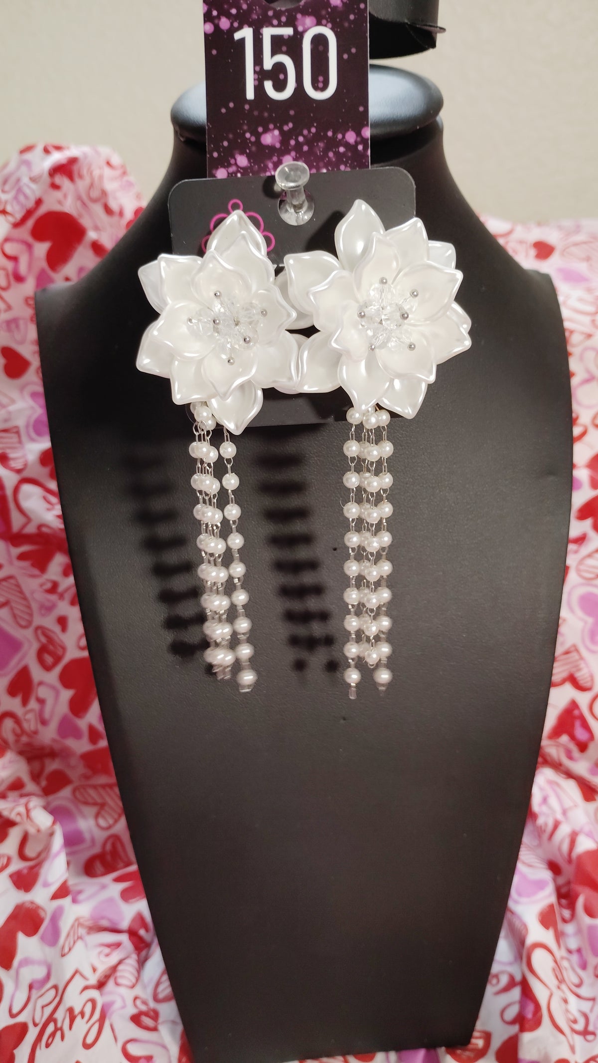 Lotus white earrings