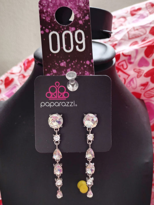 Fairytale white earrings