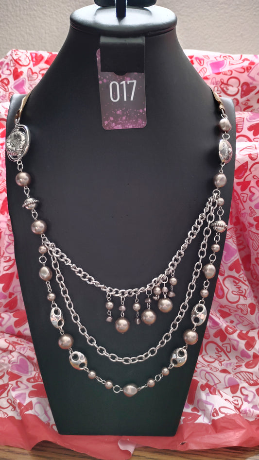 All the trimming brown necklace