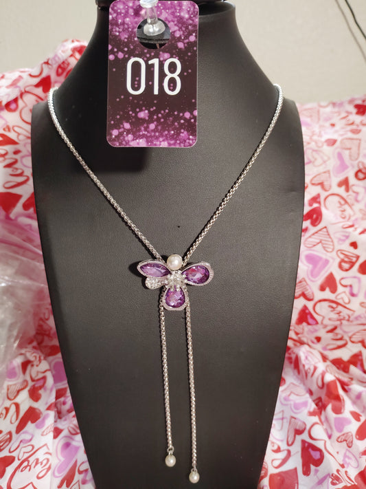 Floral purple 💜 necklace